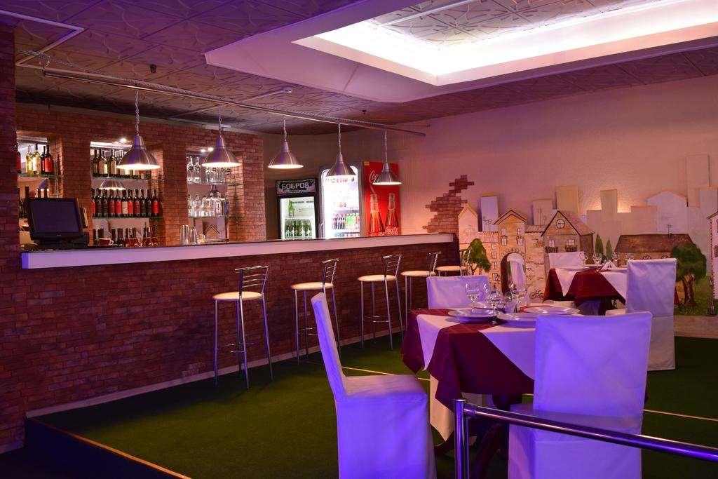 Agat Hotel Minsk Restaurant foto